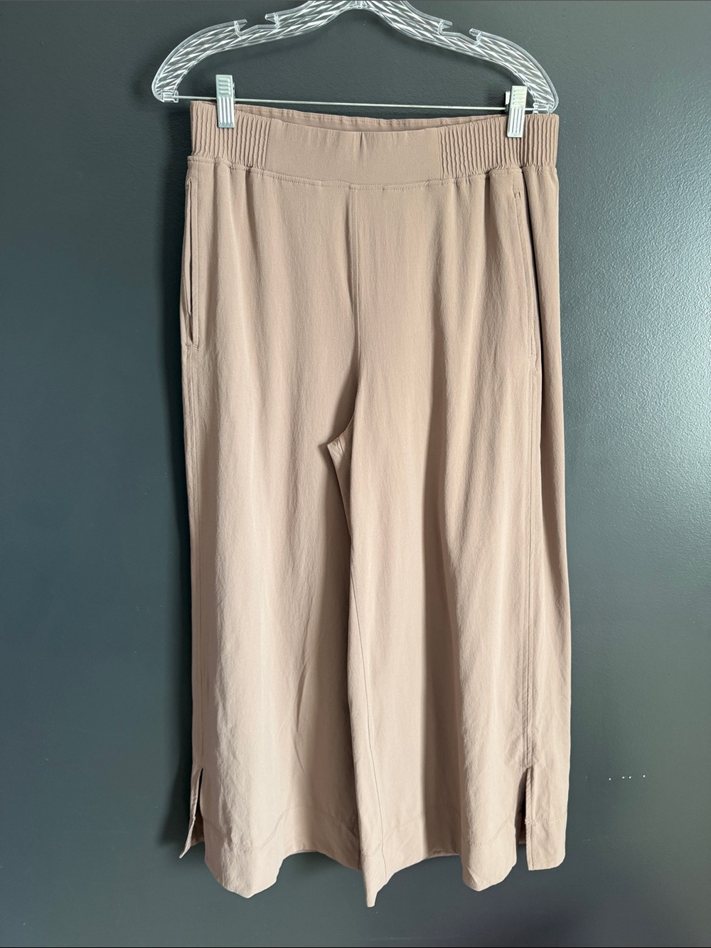 lululemon athletica Midi Skirt in Taupe Beige